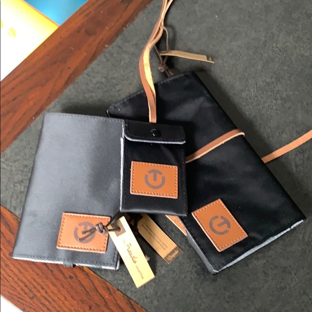 NWT Set of 3 Origaudio travel products